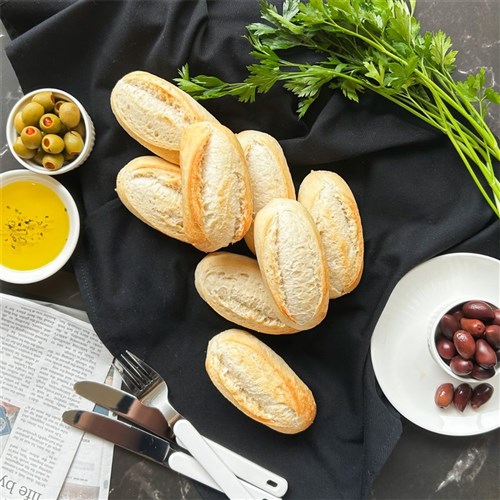 BREAD ROLL DINNER WHITE PAR BAKED (160 X 55GM) # 11401A BAKERS MAISON